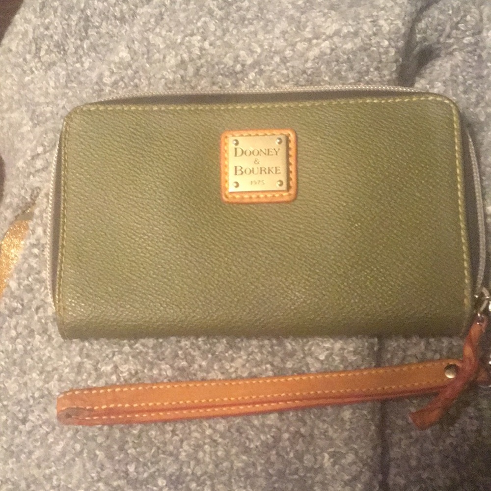 Dooney & Bourke